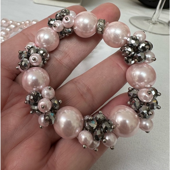 Set of pink vintage stretch bead bracelets - Picture 3 of 6